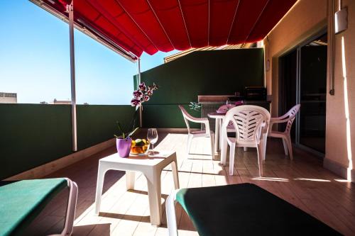 Los Cristianos Apartment | Manureva