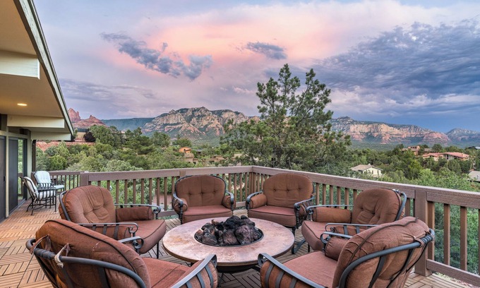 Sedona House | Manzanita | OMG Red Rock Views | Hot Tub | Fire Pit | Walk to Uptown Sedona