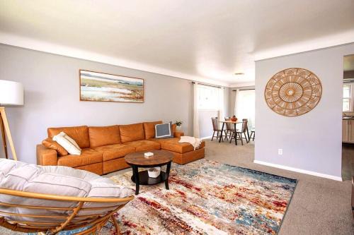 Maple Heights House | Maple Heights 3BR Cozy and Spacious