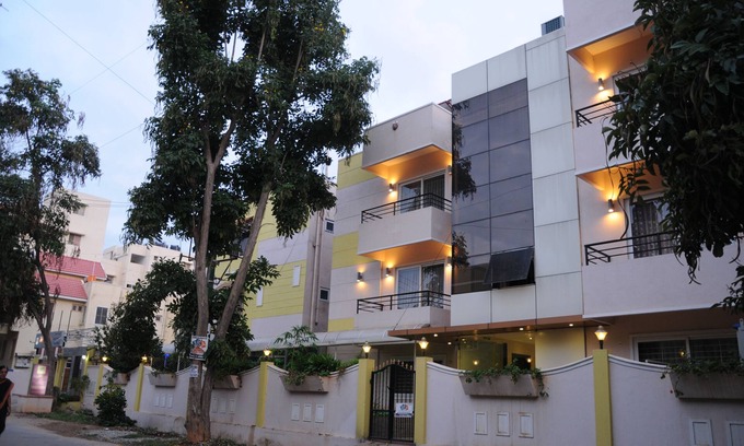 HBR Layout Hotel | Maple Suites