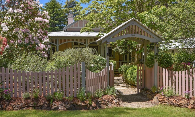 Leura House | Maplewood House at Leura
