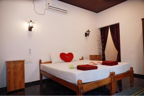 Mararikulam Bed & Breakfast | Maràri neena beach homestay