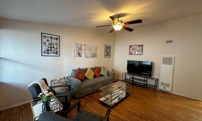 Del Rey Apartment | Mar Vista 1bd Room Apt with Parking