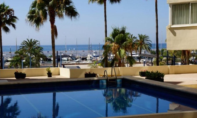 Marbella City Centre Apartment | Marbella 2000 Elegant Apartment