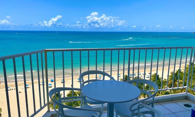 Isla Verde Apartment | Marbella del Caribe Beachfront