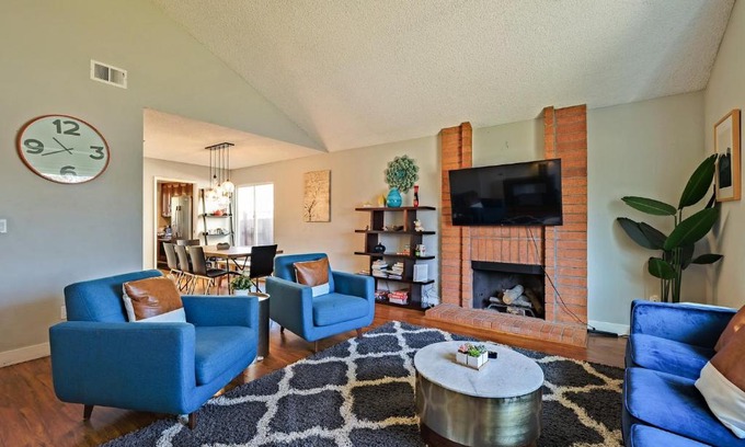 Ardenwood House | @ Marbella Lane - 4BR Home Away From Home Ldry