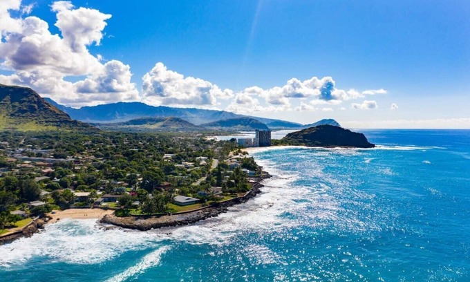 Makaha Valley House | @ Marbella Lane - 4BR w/Splendid MT + Ocean Views