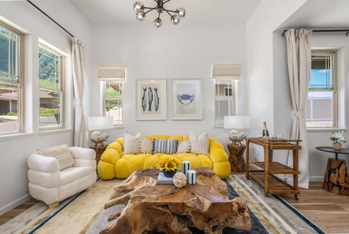 Makaha Valley House | @Marbella Lane - 7BR home w/Mountain+Ocean Views