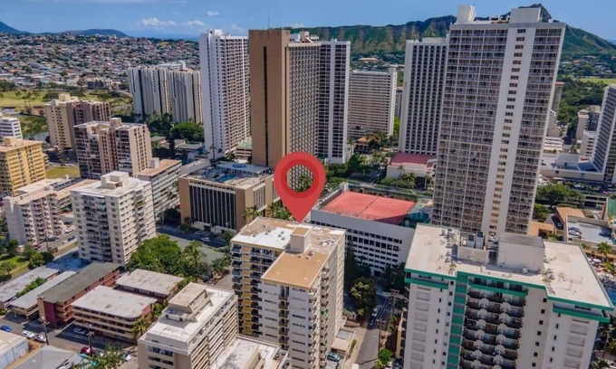 Waikiki Condo | @ Marbella Lane -Modern 2BR l Parking l Near Beach