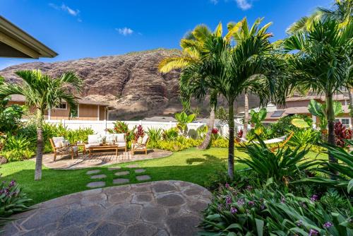 Makaha Valley House | @Marbella Lane-Pōmaika'i LoveNest Ocean+MT View