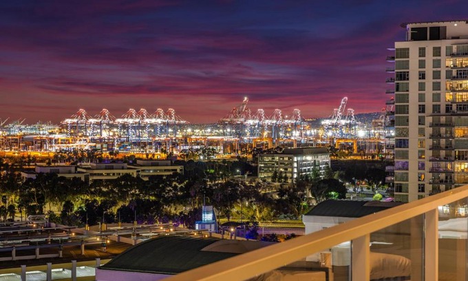 Waterfront Apartment | #Marbella Lane - Panoramic Delight Dream Escape!