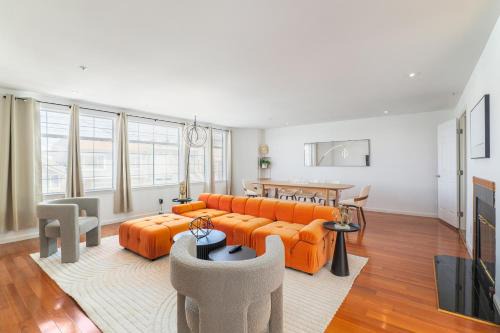 Daly City House | # Marbella Lane - Vibrant 5BR Home in Daly City