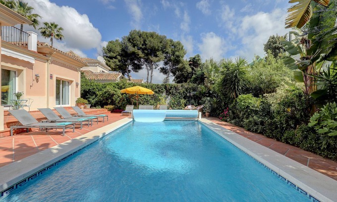 Artola Villa | Marbella private villa, heated pool - Jacuzzi available - Sleeps 8