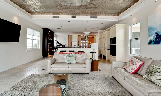 Bradenton Beach Condo | Marbella Villas Penthouse APRIL AVALIABLE!