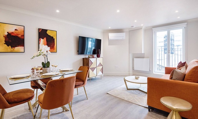 Marylebone Apartment | Marble Arch Suite 6-Hosted by Sweetstay