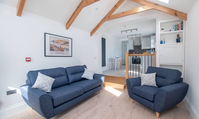 St Ives Apartment | Marcella’s Retreat – St Ives – Sleeps 2 – Parking