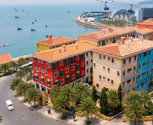 An Thoi Apartment | Marco's Interlude Hotel - Free Hon Thom Island & Water Park Cable Car Until 30 December 2025