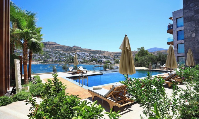 Gundogan House | Mare Deluxe Residences & Villas