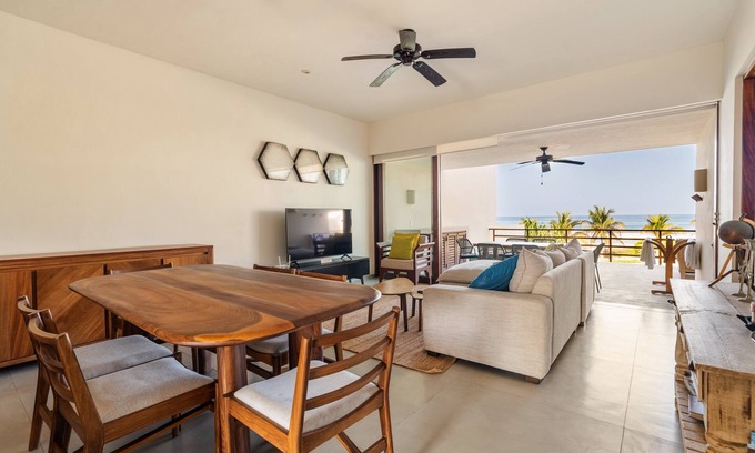 Ixtapa - Zihuatanejo Villa | Marea Beachfront Villa B9