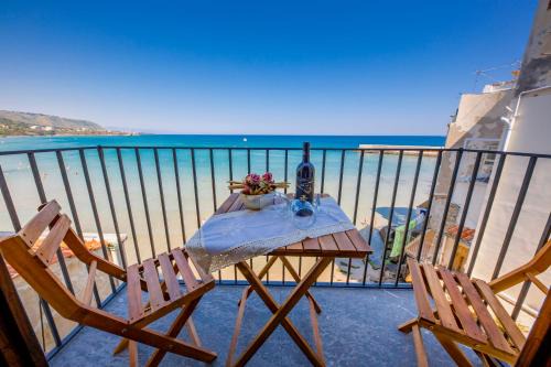 Old Town Apartment | Marechiaro House