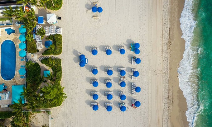 Sunny Isles Beach Hotel | Marenas Ocean View Apartment