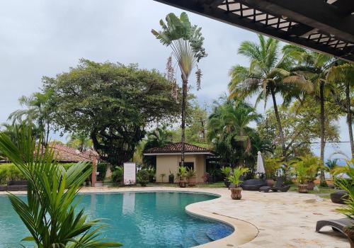 Esterillos Este Hotel | Marenaz Oceanfront Resort