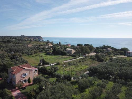 Agios Matthaios Apartment | Maria