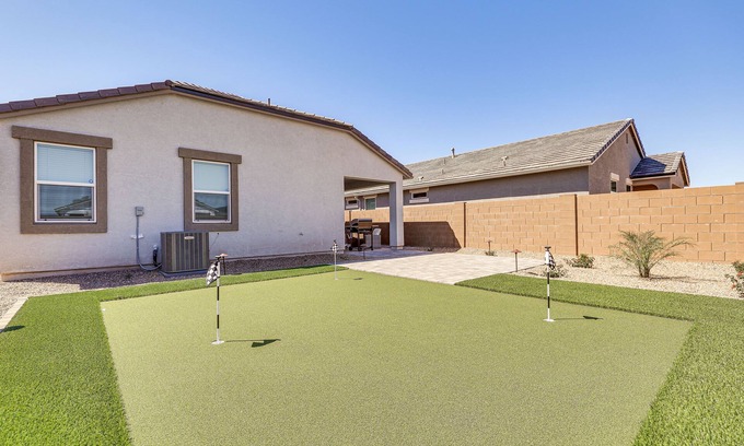 Maricopa House | Maricopa Home w/Putting Green & Covered Patio!