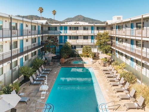 Corte Madera Hotel | Marin Suites Hotel