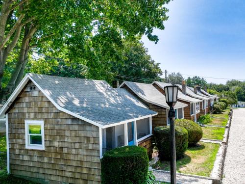 Waterford Hotel | Marina Bay Cottages