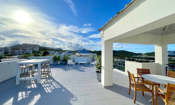 Machos Apartment | Marina Oceanview Rooftop/Airport - Beaches - Ferry
