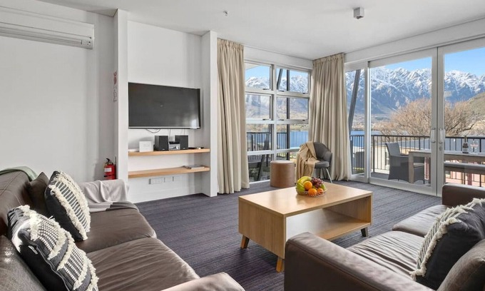 Frankton Apartment | Marina Quarters 404B | Amazing Views