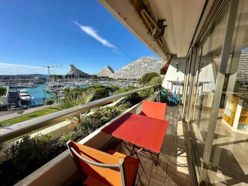 Villeneuve Loubet Beach Apartment | Marina Star Azurée le ciel le soleil et la mer entre Antibes et Nice 50m2 rien que pour vous avec vue panoramique sur mer garage privé terrasse plage a 150 m
