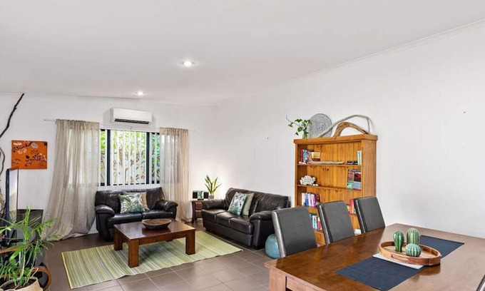 Exmouth House | Marina Townhouse with Jetty