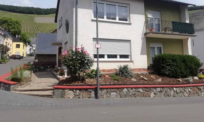 Kluesserath Apartment | Marinas Ferienwohnung - Klüsserath / Mosel