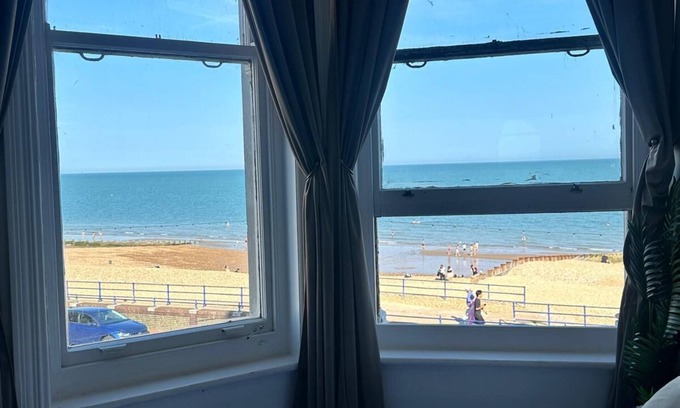 Eastbourne City Centre Hotel | Marine Parade Hotel