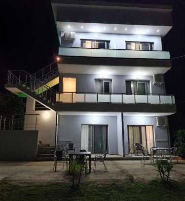 Himare Bed & Breakfast | Mario's rooms
