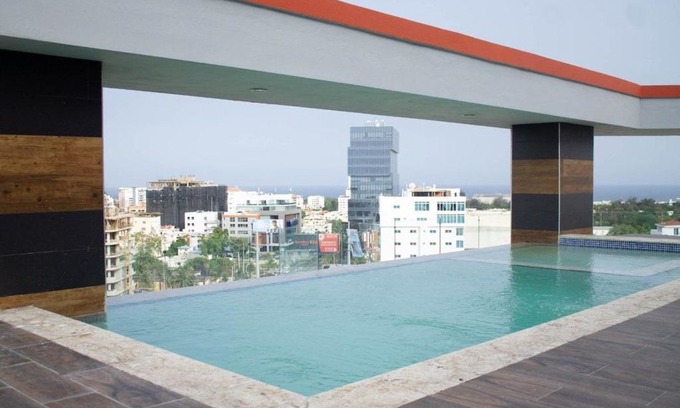 Santo Domingo Apartment | Mariolll 7th Floor Yellow Art Downtown Pool