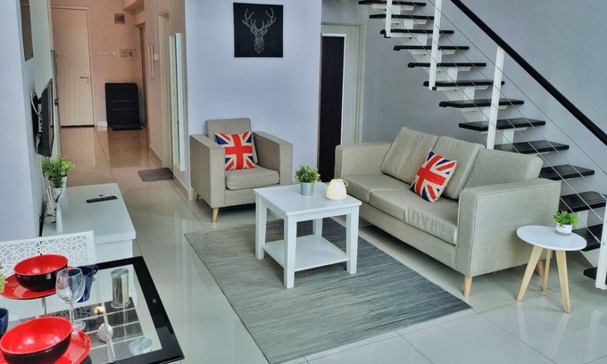 George Town Condo | ★Maritime★ Karaoke Set, 2~11 Pax, 2 Bedrooms, 2 Bathrooms