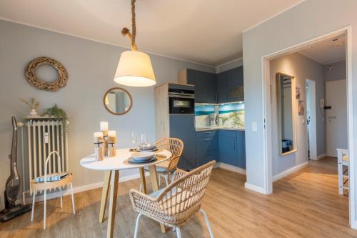 Ponitz am See Apartment | Maritime Wohnung Ostsee mit privatem Seezugang