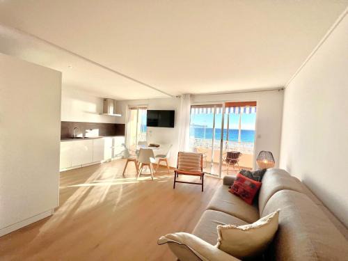 Le Suquet Apartment | Marjolaine luxury sea view, by Welcome to Cannes