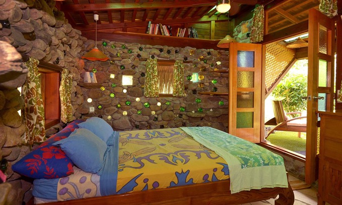 Ha'apiti Hotel | Mark's Place Moorea