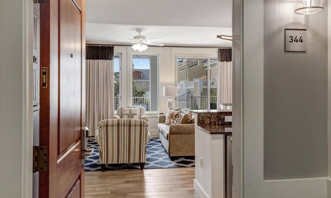 Sandestin Condo | Market Street Inn One-Bedroom Getaway - Your Ideal Retreat in Baytowne Wharf at Sandestin Golf and Beach Resort!