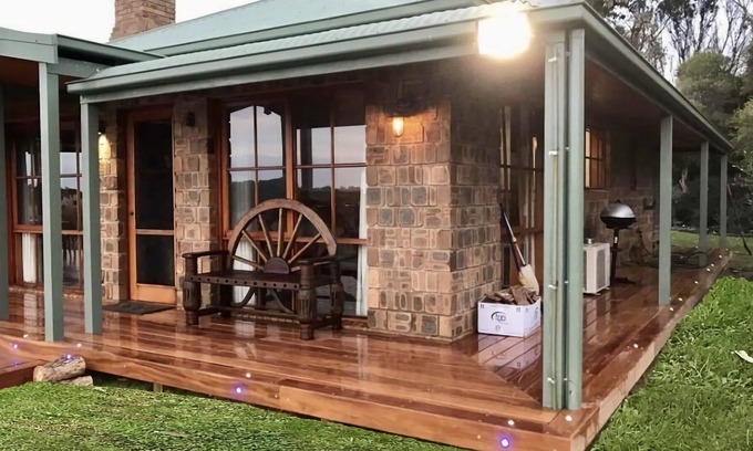 Marengo House | Marriners Apollo Bay Cottages