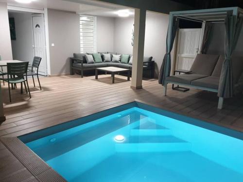 Sainte-Marie House | MARS ET VENUS LOCATION - piscine privée et chauffée