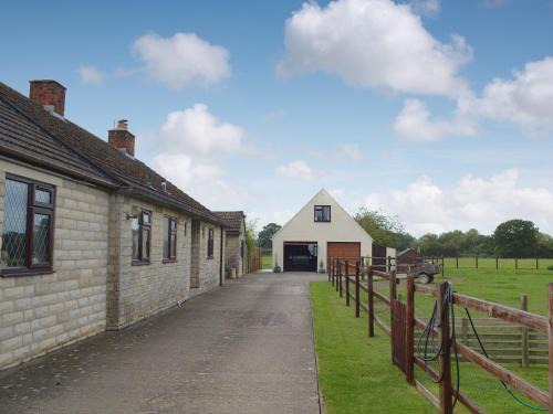 Trowbridge House | Marshfield Annex