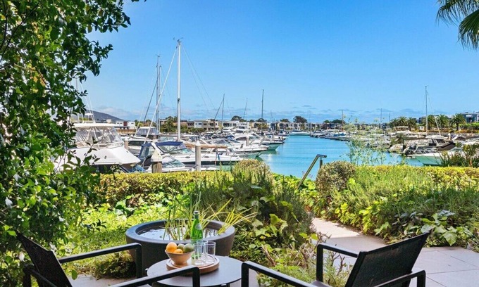Safety Beach Apartment | Martha's Retreat - Waterfront Luxury