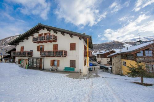 Livigno Apartment | Martina Ski in - Ski out 50m - Happy Rentals