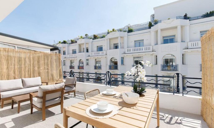 Cannes City Centre Apartment | Martinez area Superb 1 bed w XXL terrace