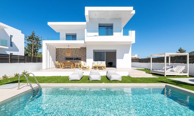 Petaloudes Villa | Martini Villas- Marilen Villa